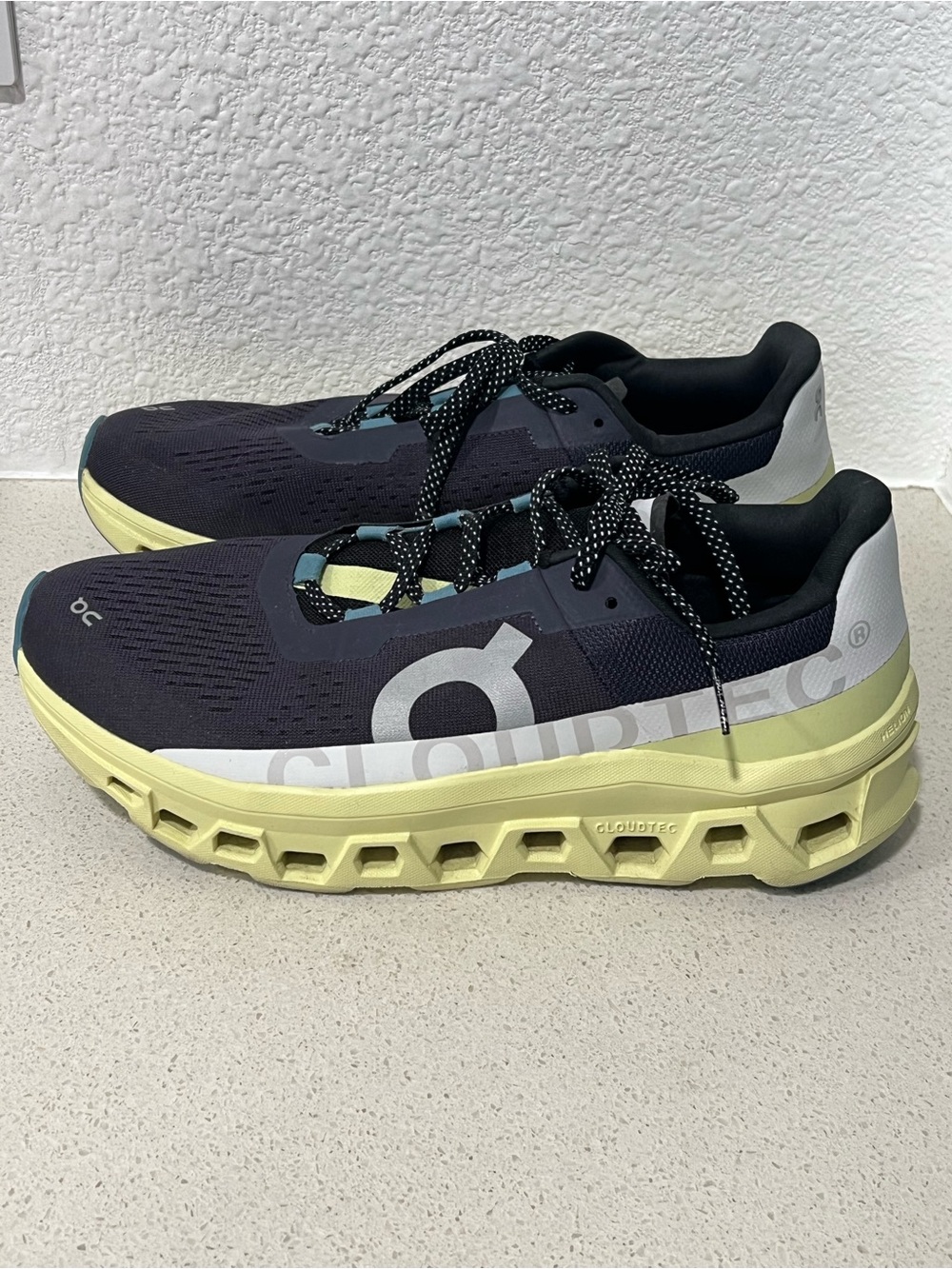 On Running Cloudmonster Men's Running Shoes in Navy and Pale Yellow - size 12
